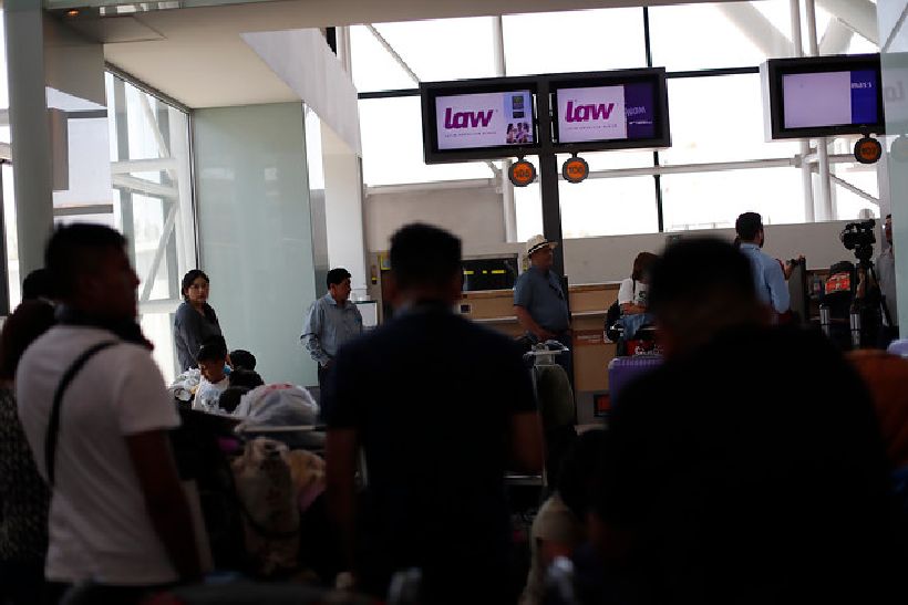 Devolvieron a Haití a los extranjeros retenidos en el aeropuerto hace días