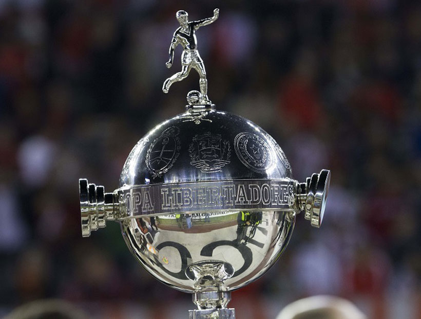 Colo Colo y la U ya tienen árbitros para sus partidos por la Copa Libertadores