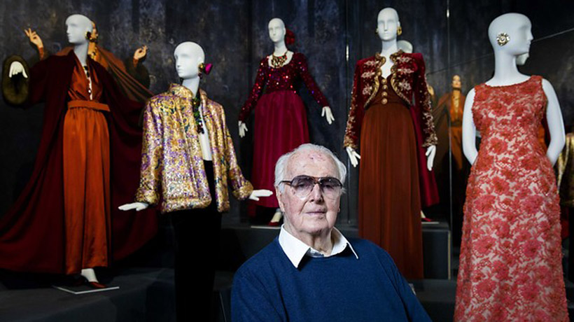 El diseñador de moda Hubert de Givenchy murió a los 91 años