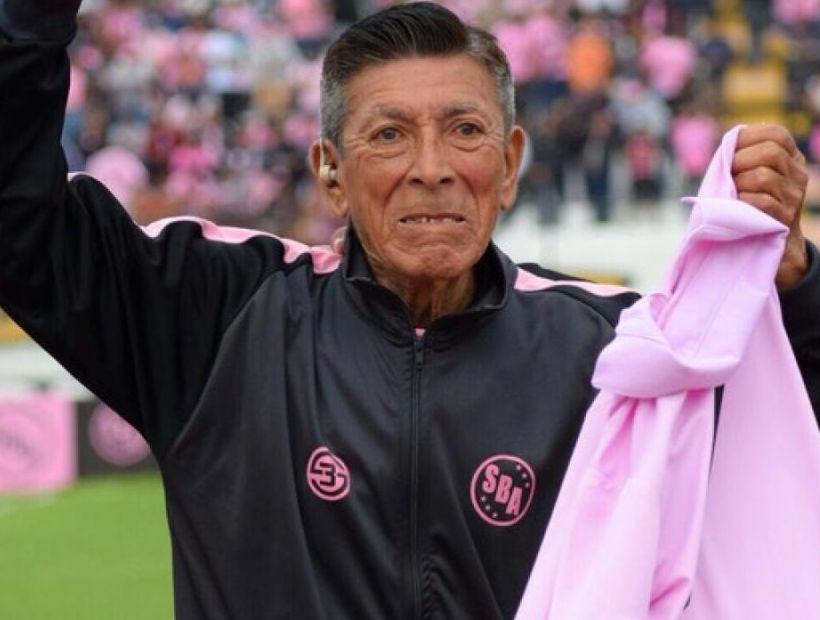 Perú: futbolistas de Sport Boys desnudaron y humillaron a utilero de 82 años