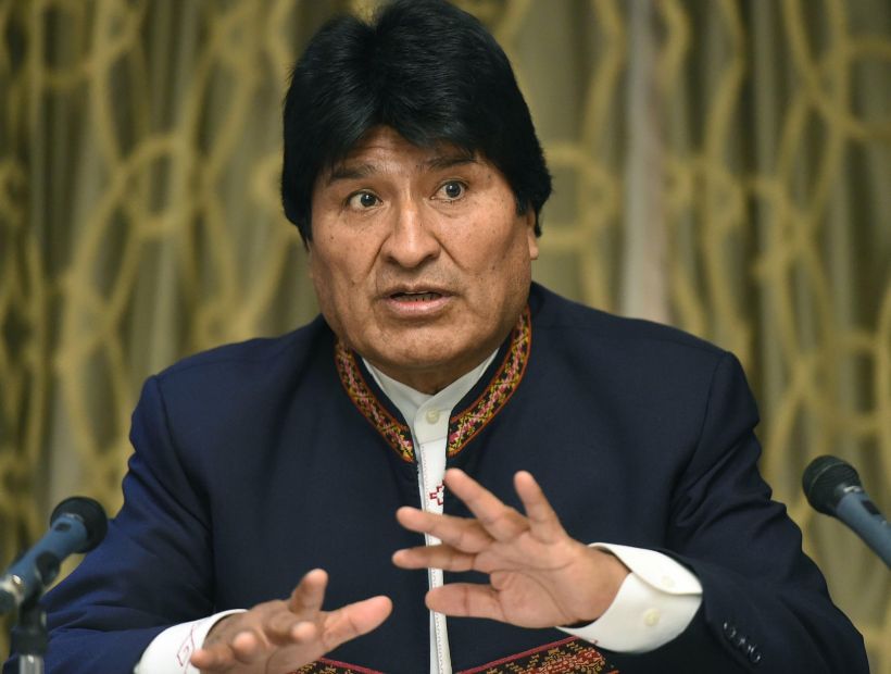 Evo Morales se muestra 