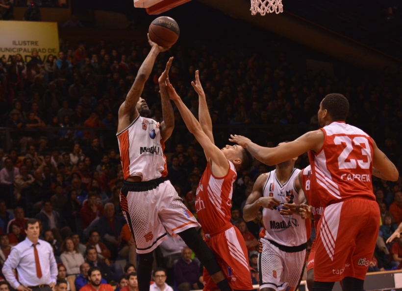 Las Ánimas ganó el tercer cuarto por 58-50 a Valdivia