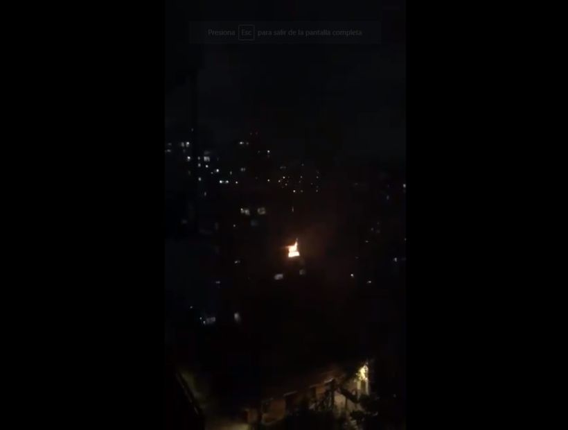 [VIDEO] Incendio en sexto piso de un edificio en Ñuñoa