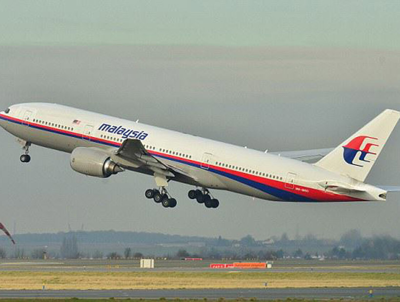 Asegura haber encontrado los restos del avión malasio desaparecido en 2014 gracias a Google Earth