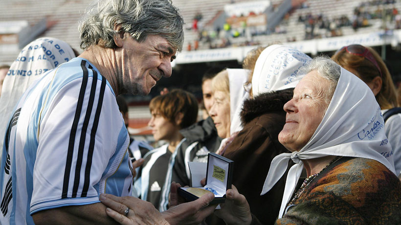 Murió René Houseman, ex jugador de Colo Colo y ex campeón del mundo con Argentina