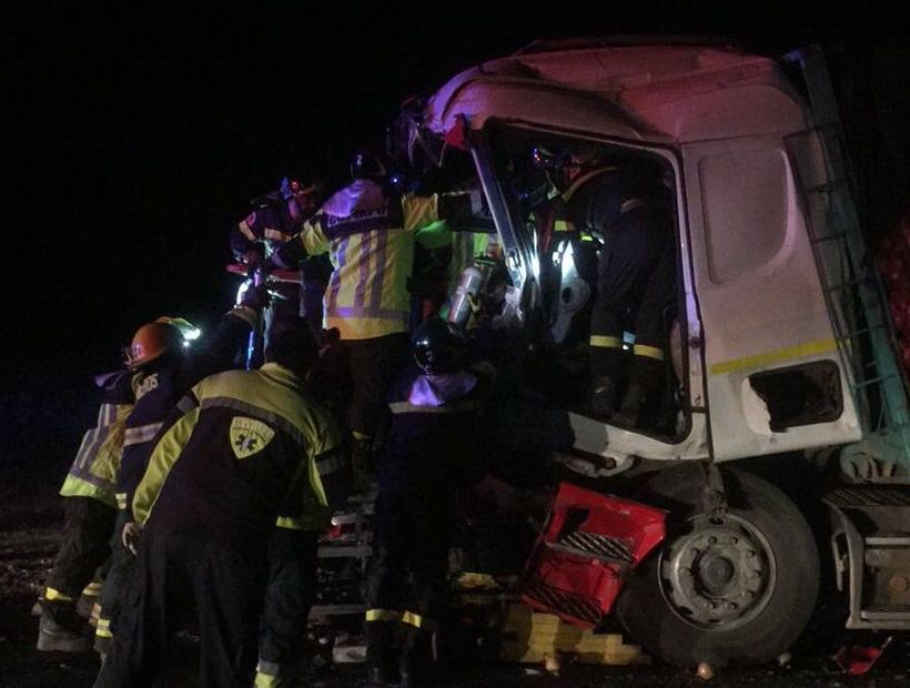 Colisión Por Alcance Entre Dos Camiones Dejó Dos Lesionados En Copiapó 8167