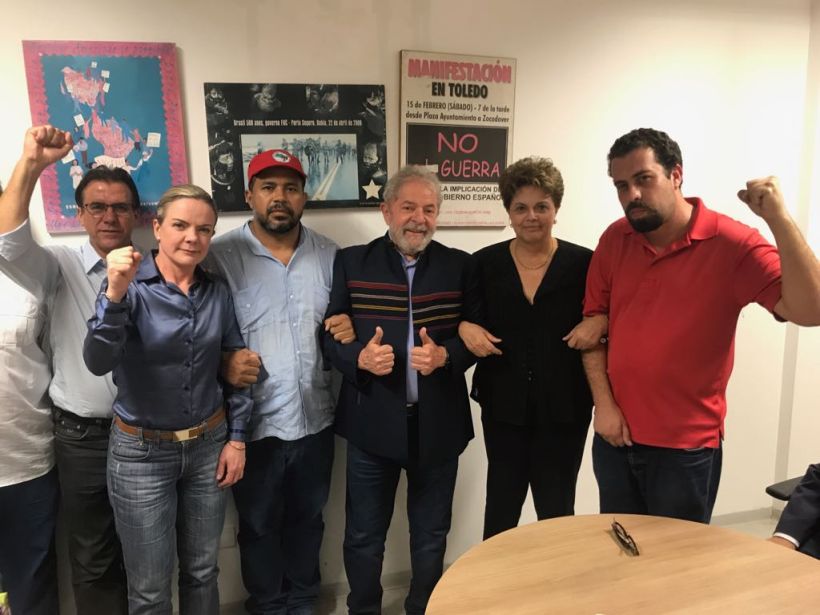 Lula da Silva se recluyó en sede sindical apoyado por dirigentes del PT