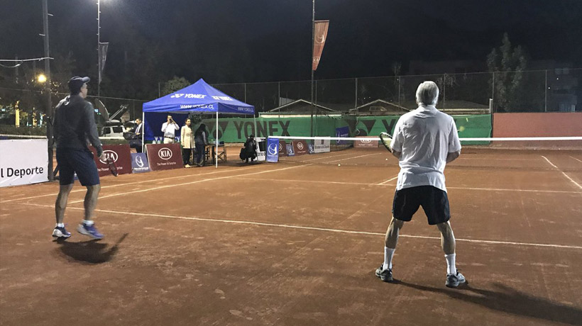 Piñera y ministros juegan partido de tenis en el Día del Deporte