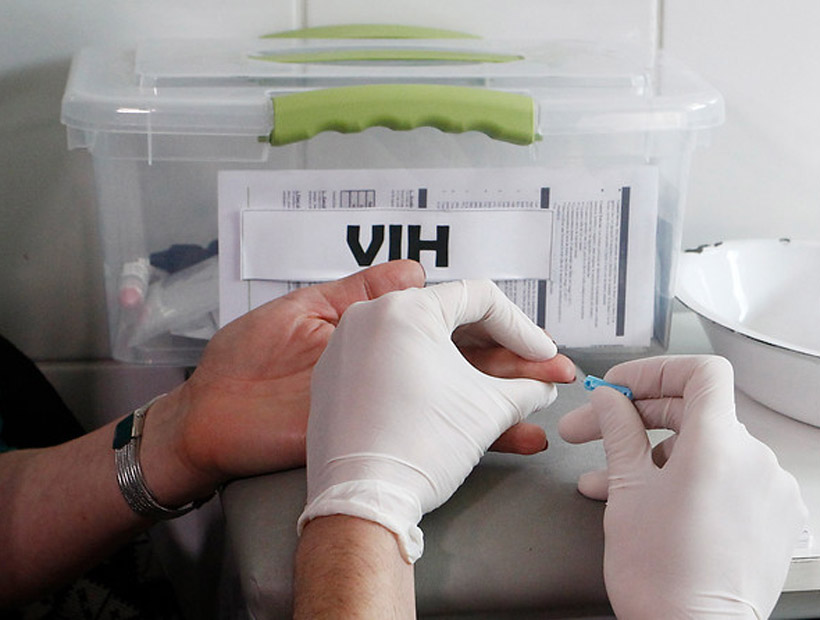 Universidad de Chile comenzó a realizar test de VIH gratuito en Casa Central