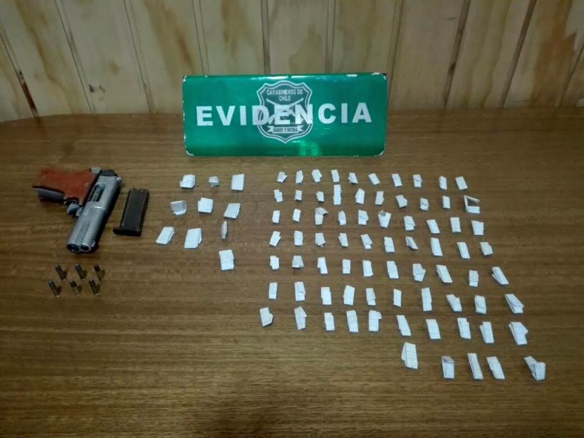 Cuatro hombres y dos mujeres fueron detenidos por microtráfico en Valdivia