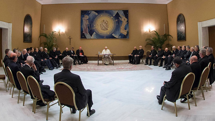 Hoy se realiza la segunda reunión del Papa con los obispos chilenos