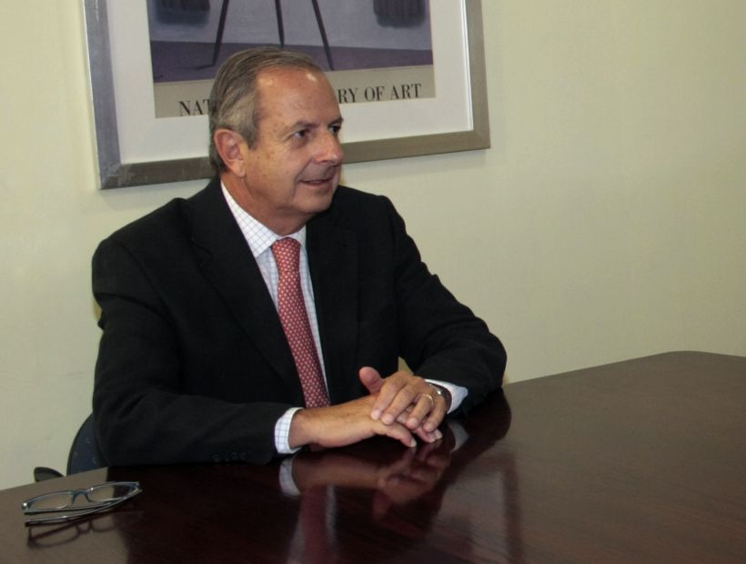 Piñera designa a embajador en Argentina tras fallida designación de su hermano