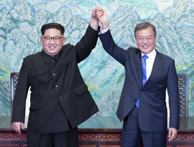 Líderes de las dos Coreas se reúnen por sorpresa dos días después de que Trump cancelara su cita con Kim Jong-un