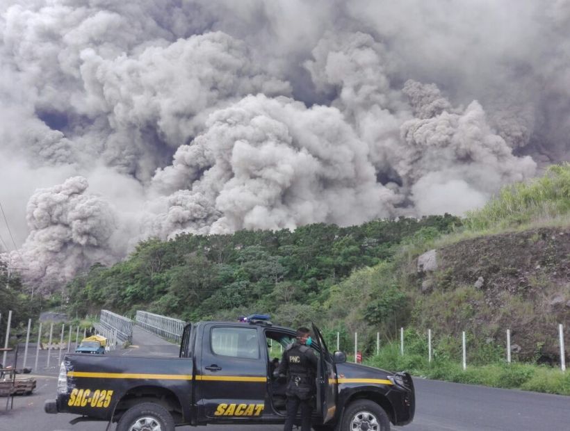[VIDEO] Erupción de volcán en Guatemala deja 6 muertos y un número indeterminado de fallecidos