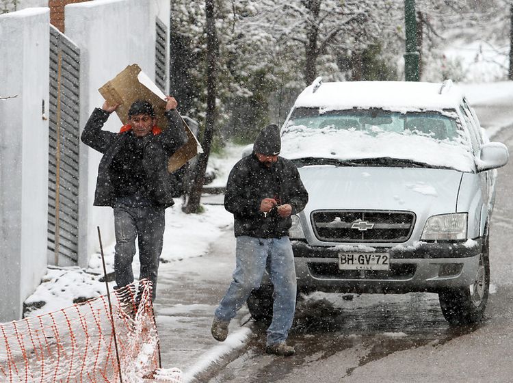 Dirección Meteorológica confirmó nevazón para a Región Metropólitana durante la noche