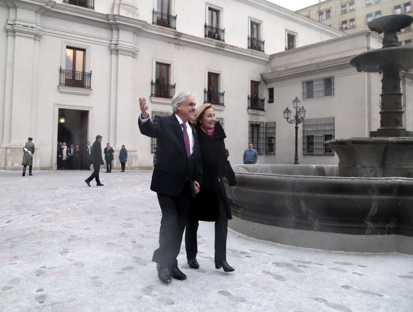 Presidente jugó con la nieve en las afueras de La Moneda