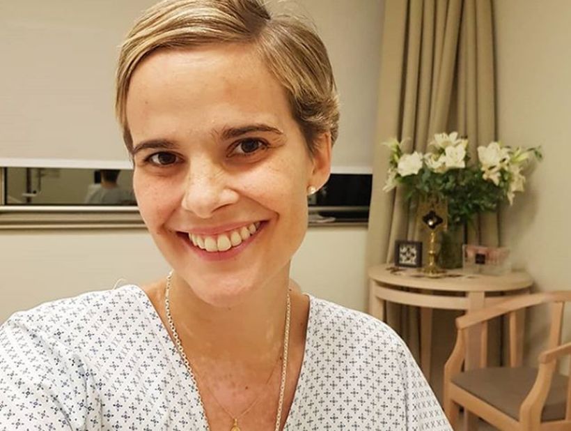 Javiera Suárez se rapó otra vez para comenzar otra fase de tratamiento contra el cáncer