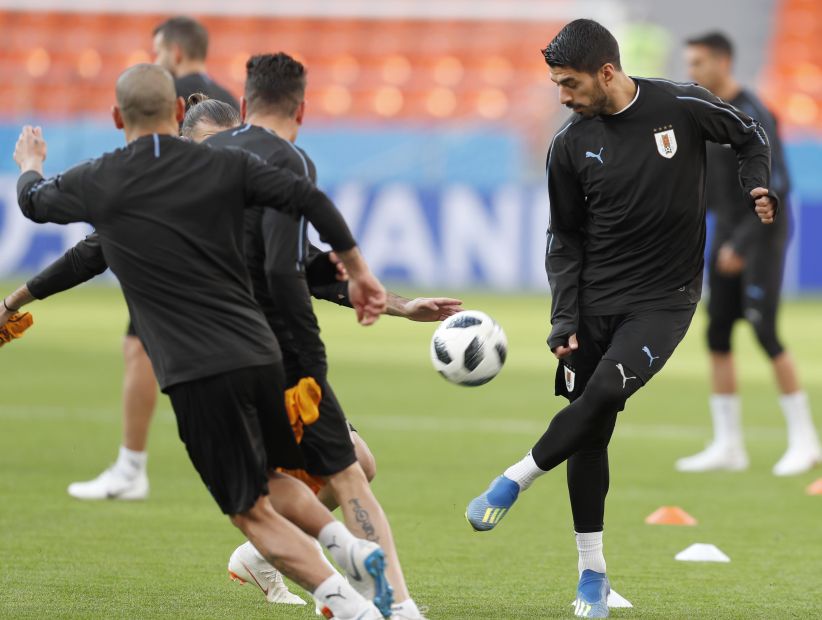 Salah queda fuera del once de Egipto en el debut mundialero ante Uruguay
