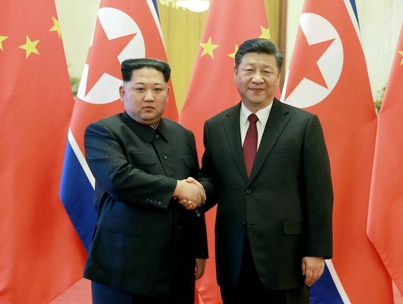 Kim Jong-un aterriza en China para informar a Xi de su reunión con Trump