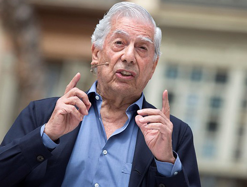 Mario Vargas Llosa fue hospitalizado en España tras sufrir una caída