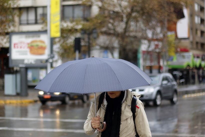 Pronostican precipitaciones para el próximo domingo en la Región Metropolitana