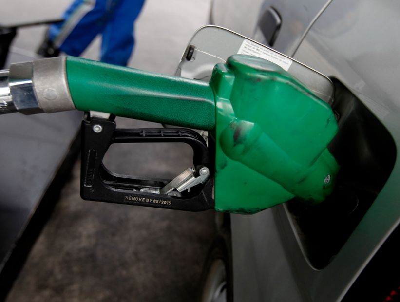 Precio de las bencinas tendrá variación mixta a partir de este jueves