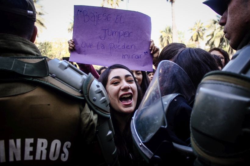 [VIDEO] Alumnas del Liceo 1 protestan tras saber que serán reubicadas para retomar sus clases