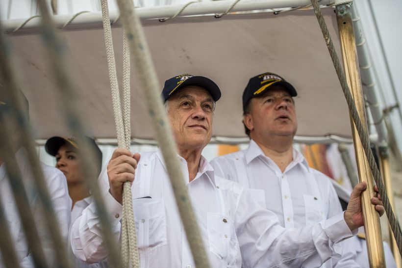 [VIDEO] Presidente Piñera recorrió el canal de Panamá en la fragata Escuela Esmeralda