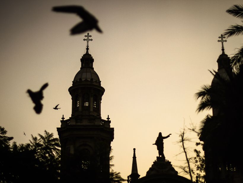 Iglesia de Santiago confirmó una nueva denuncia contra sacerdote por abuso sexual