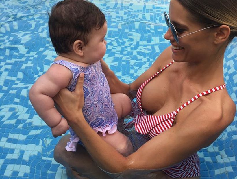 [VIDEO] Gala Caldirola enterneció Instagram con las primeras fotos de Luz en la piscina