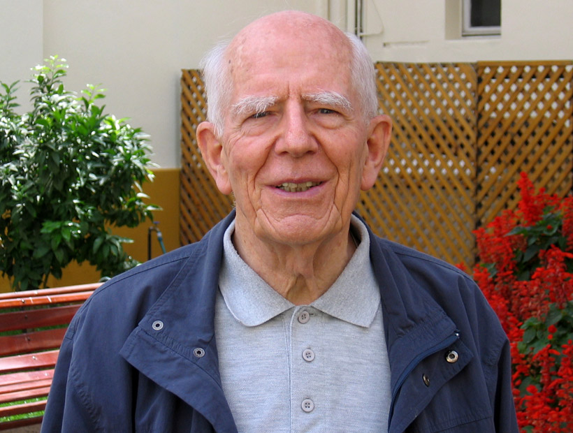 A los 102 años murió el sacerdote jesuita Carlos Aldunate