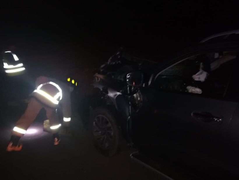 Un lesionado dejó colisión frontal de vehículos en Ruta 16 que une a