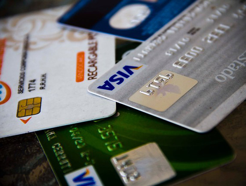 Sernac ha recibido pocos reclamos por la filtración de datos de tarjetas de crédito