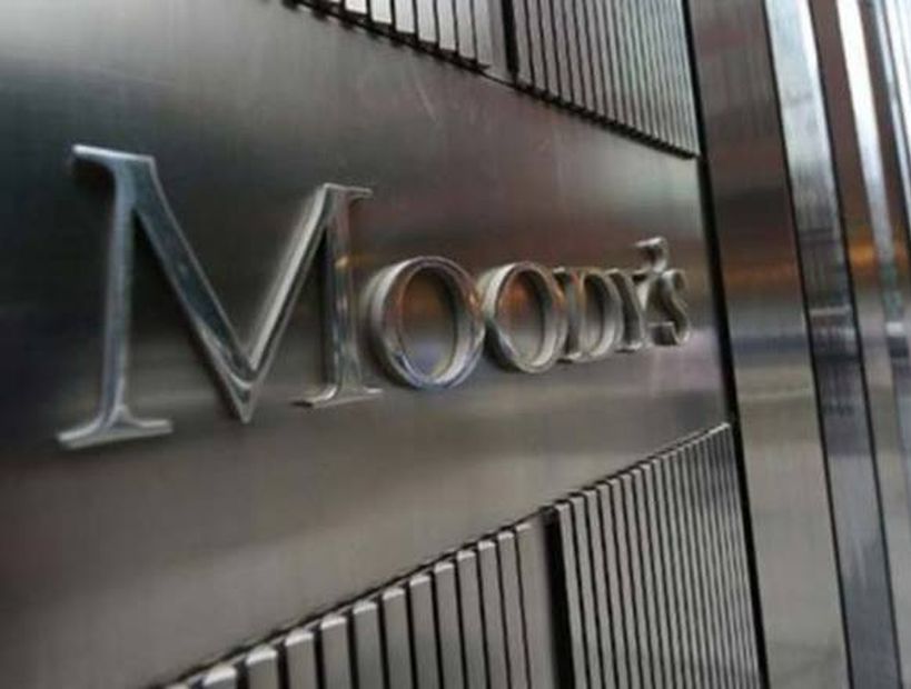 Agencia Moody's rebajó la nota crediticia de Chile