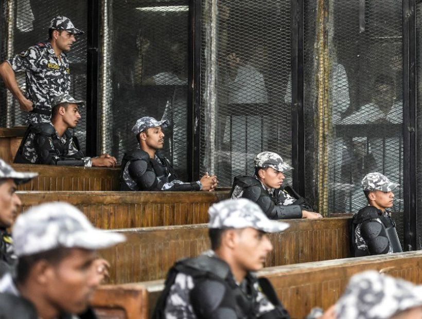 Corte egipcia dicta 75 penas de muerte en macrojuicio por protestas del 2013