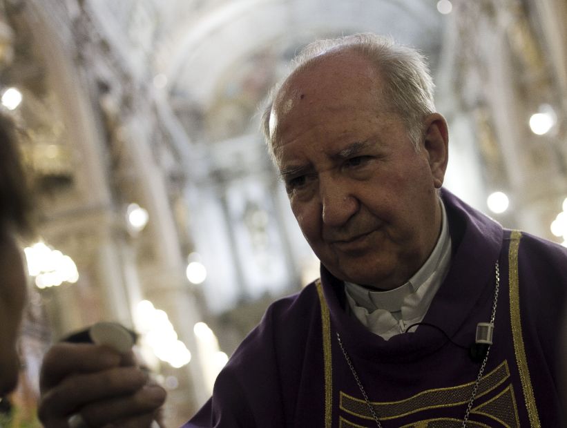 Papa Francisco habría sacado al cardenal Errázuriz de su círculo de asesores