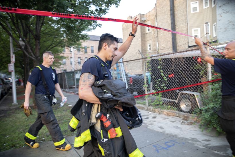 Ocho personas, seis de ellos niños, mueren en un incendio en Chicago