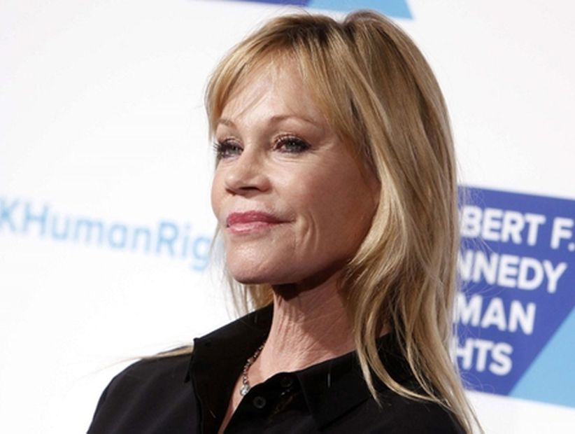 Melanie Griffith anunció que finaliza su tratamiento contra el cáncer con una selfie al natural a sus 61 años