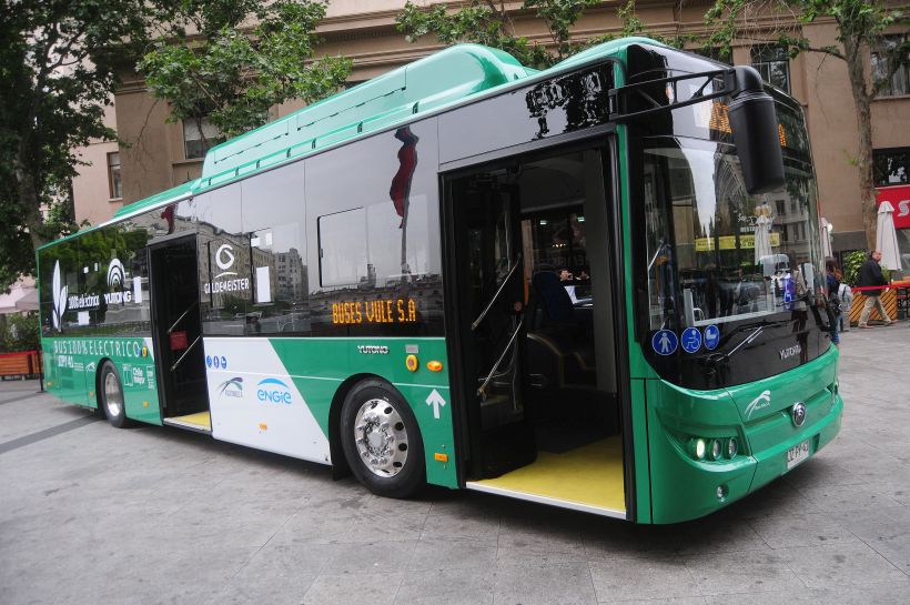En diciembre se sumarán  100 buses eléctricos al Transantiago
