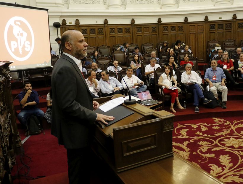Parlamentarios de oposición rechazaron declaraciones de Piñera y aseguraron que no han 