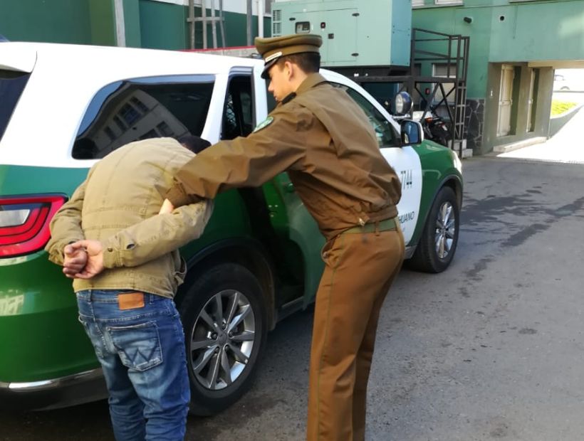 Dos hombres fueron detenidos tras ser sorprendidos robando una caja fuerte en el mall de Talcahuano