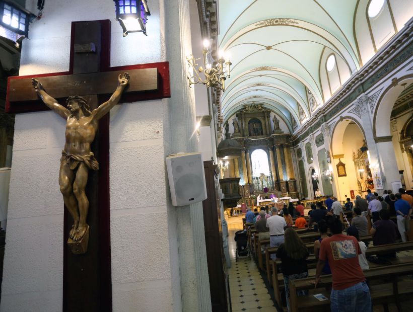 Arquidiócesis de Santiago lamentó explusión de Cristian Precht