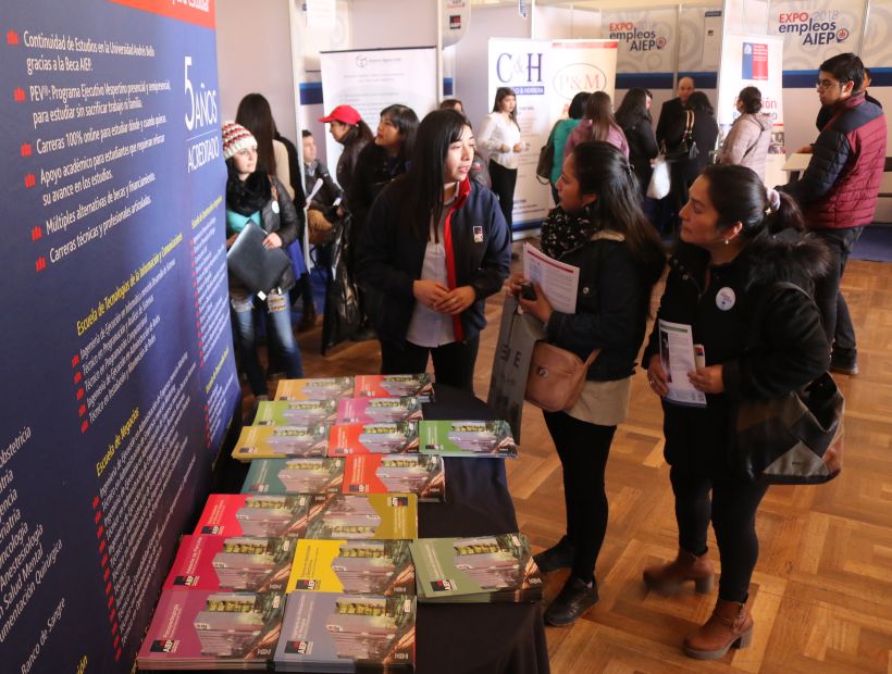 Más de 30 empresas de Osorno participaron en la Feria Laboral “Expo ...