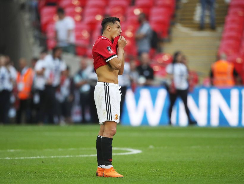 Duelo de chilenos en Inglaterra: Manchester United de Alexis enfrentará al West Ham de Pellegrini