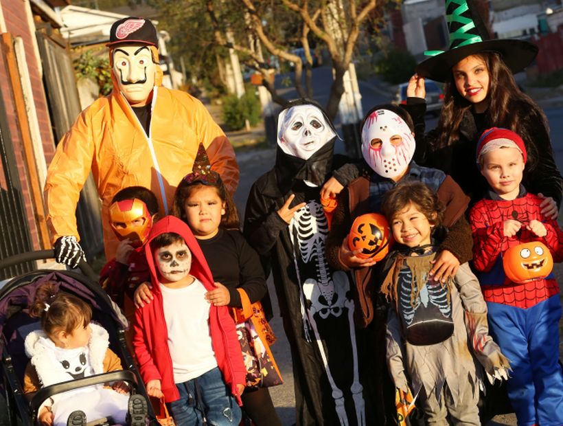 FOTOS] Grandes y chicos sacaron sus mejores disfraces para festejar “de  terror” el Halloween en San Antonio