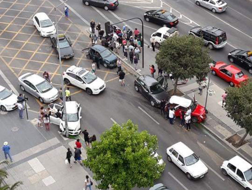 Ocho Personas Resultaron Lesionadas Por Choque Entre Un Bus Y Cuatro Vehículos En Viña Del Mar