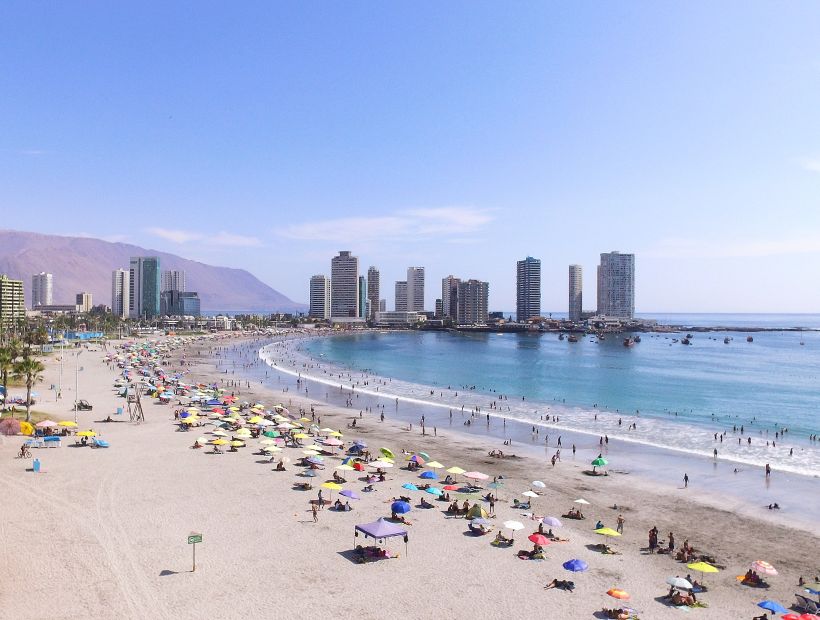 Cavancha fue elegida entre las mejores 25 playas de Sudamérica