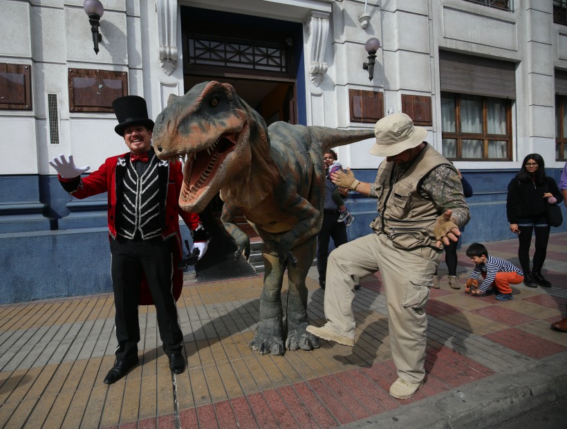Circo de dinosaurios” llega por primera vez a Antofagasta