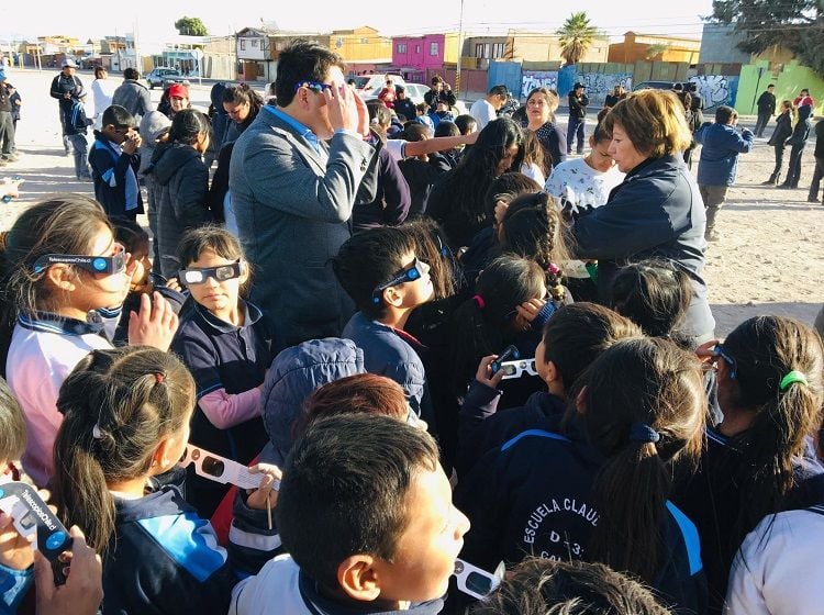 Ni Os Y Ni As Disfrutaron Del Eclipse En Calama