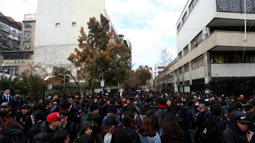Instituto Nacional y Liceo 7 de Providencia no serán mixtos en 2020
